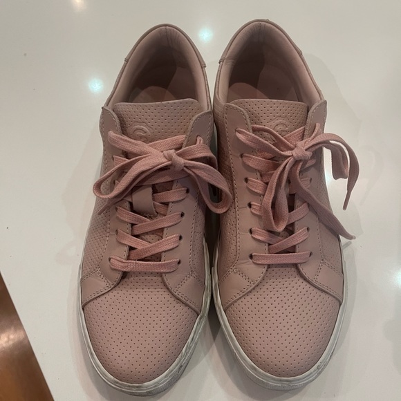 Women’s size 8.5 Greats blush leather sneaker - gently used - Picture 2 of 3